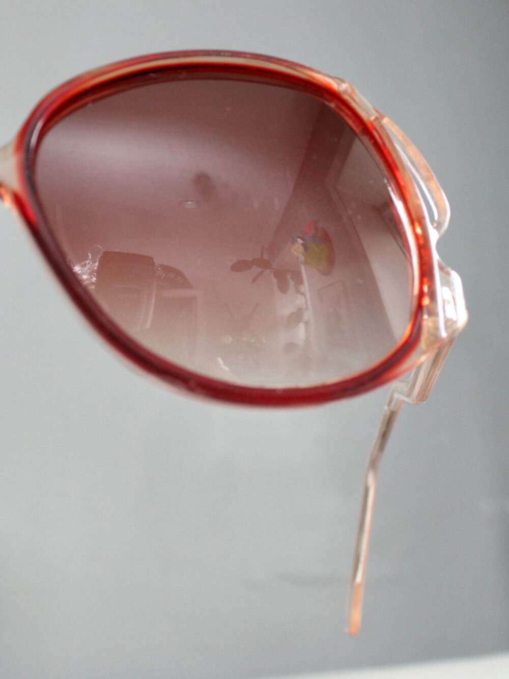 Vintage 70s 80s Wave Legs Red Large Round Frames Women's Sunglasses - Picture 8 of 8